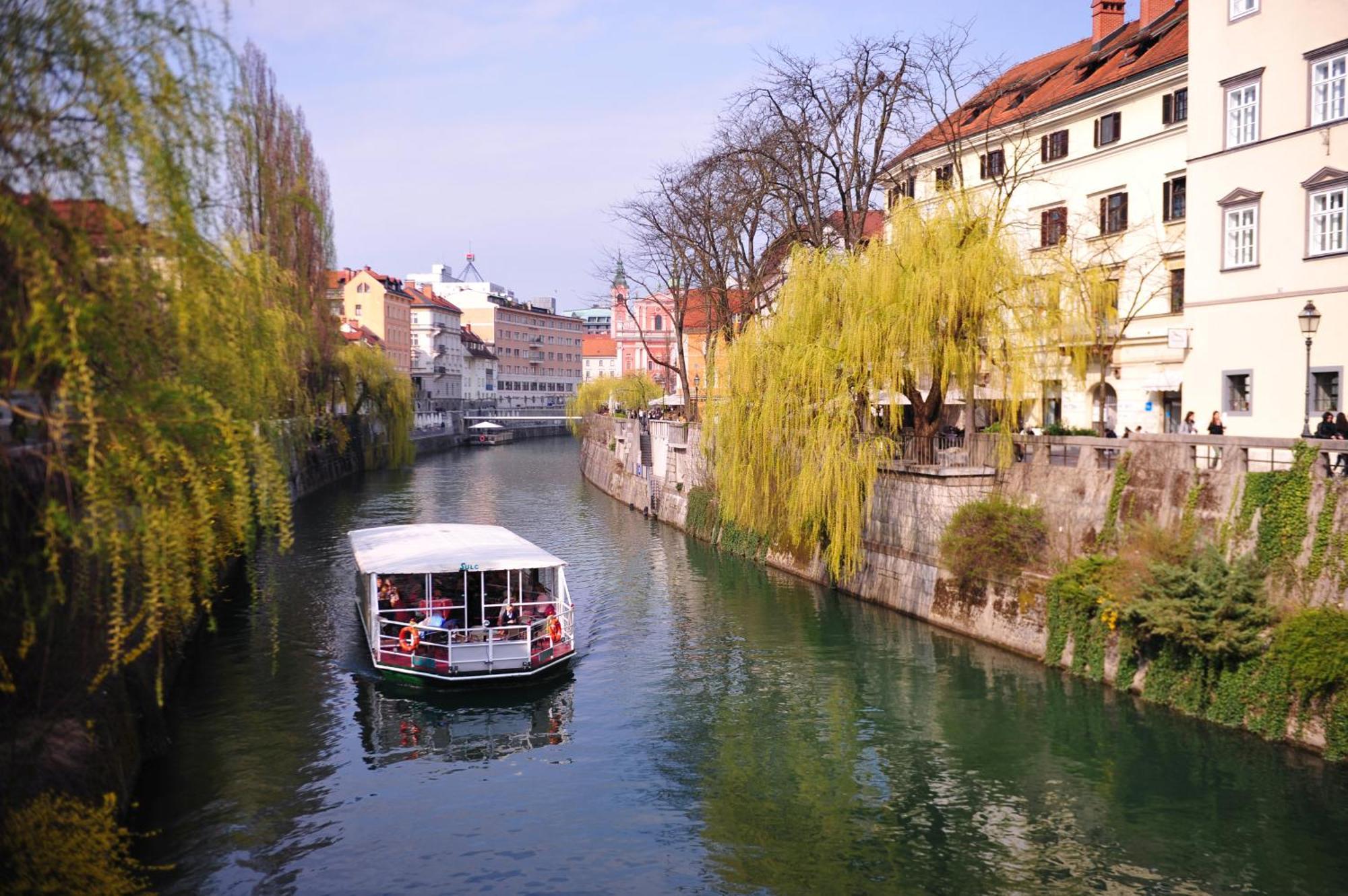 Argo Apartments Ljubljana Buitenkant foto